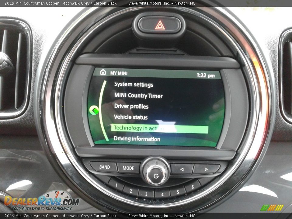 Controls of 2019 Mini Countryman Cooper Photo #23