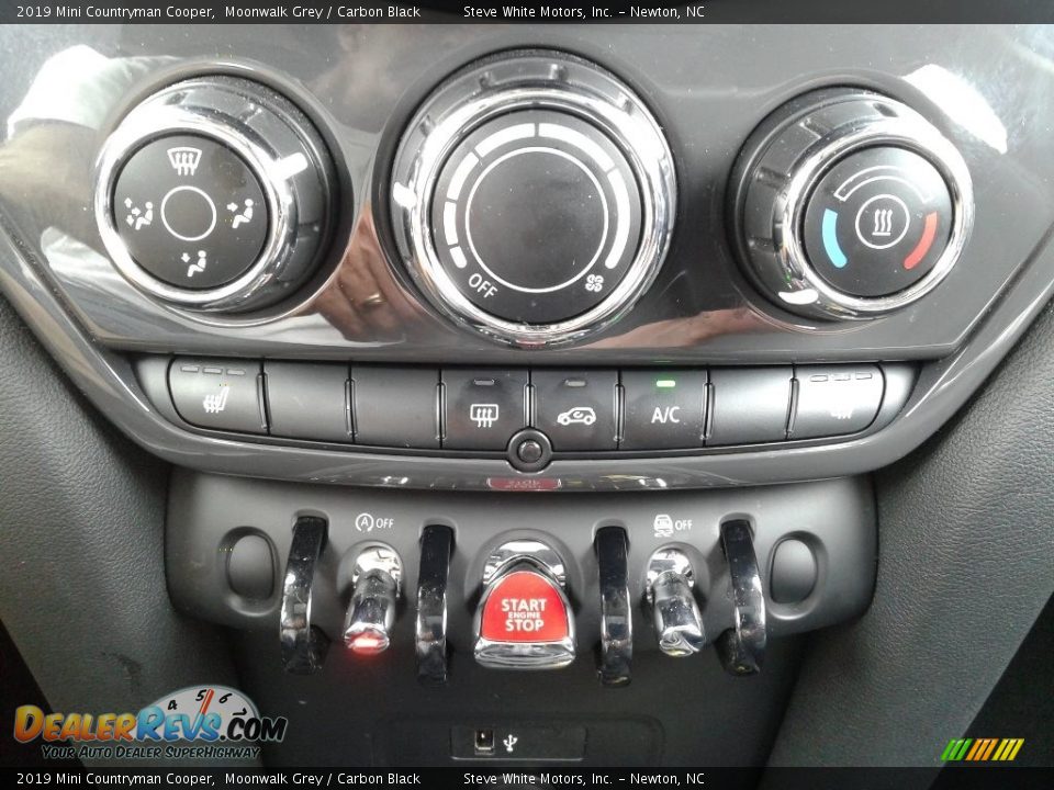 Controls of 2019 Mini Countryman Cooper Photo #26
