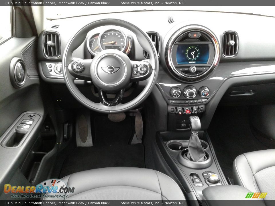 Dashboard of 2019 Mini Countryman Cooper Photo #32