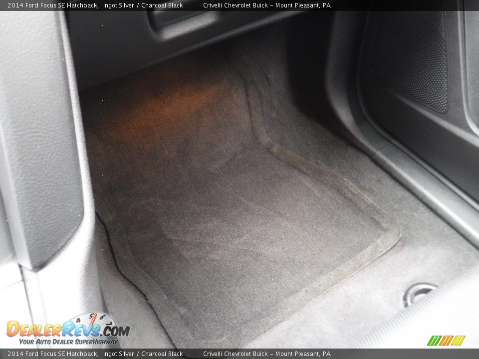 2014 Ford Focus SE Hatchback Ingot Silver / Charcoal Black Photo #21