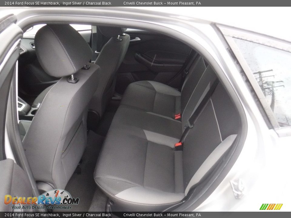 2014 Ford Focus SE Hatchback Ingot Silver / Charcoal Black Photo #22