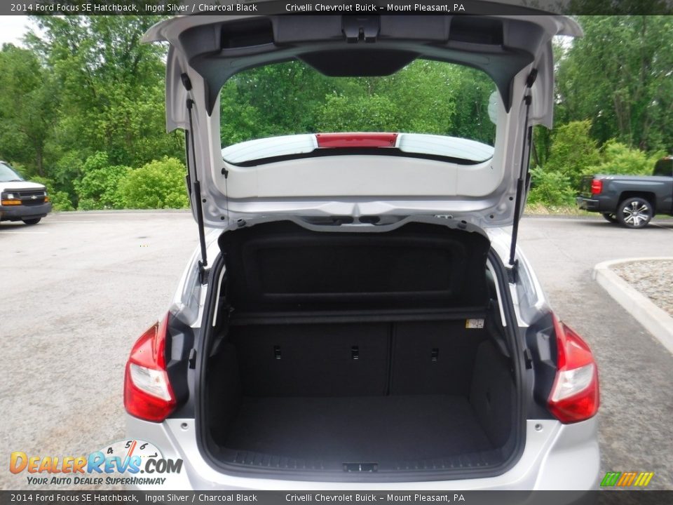 2014 Ford Focus SE Hatchback Ingot Silver / Charcoal Black Photo #23
