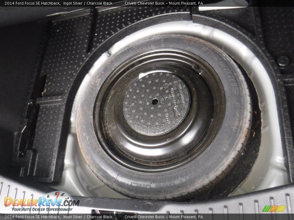2014 Ford Focus SE Hatchback Ingot Silver / Charcoal Black Photo #24