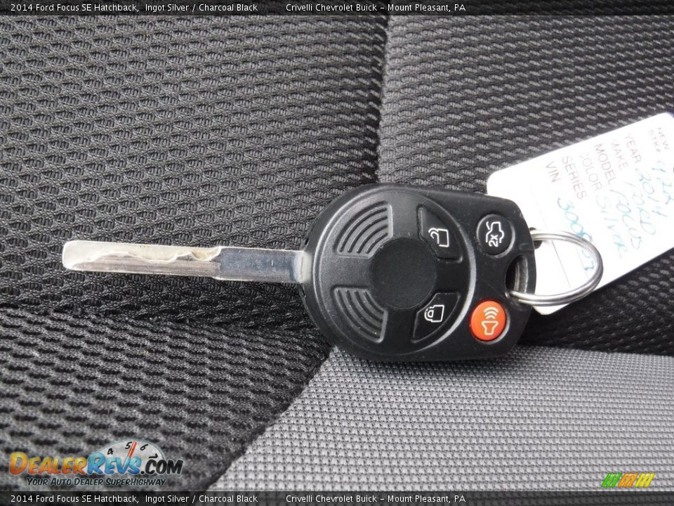 2014 Ford Focus SE Hatchback Ingot Silver / Charcoal Black Photo #27