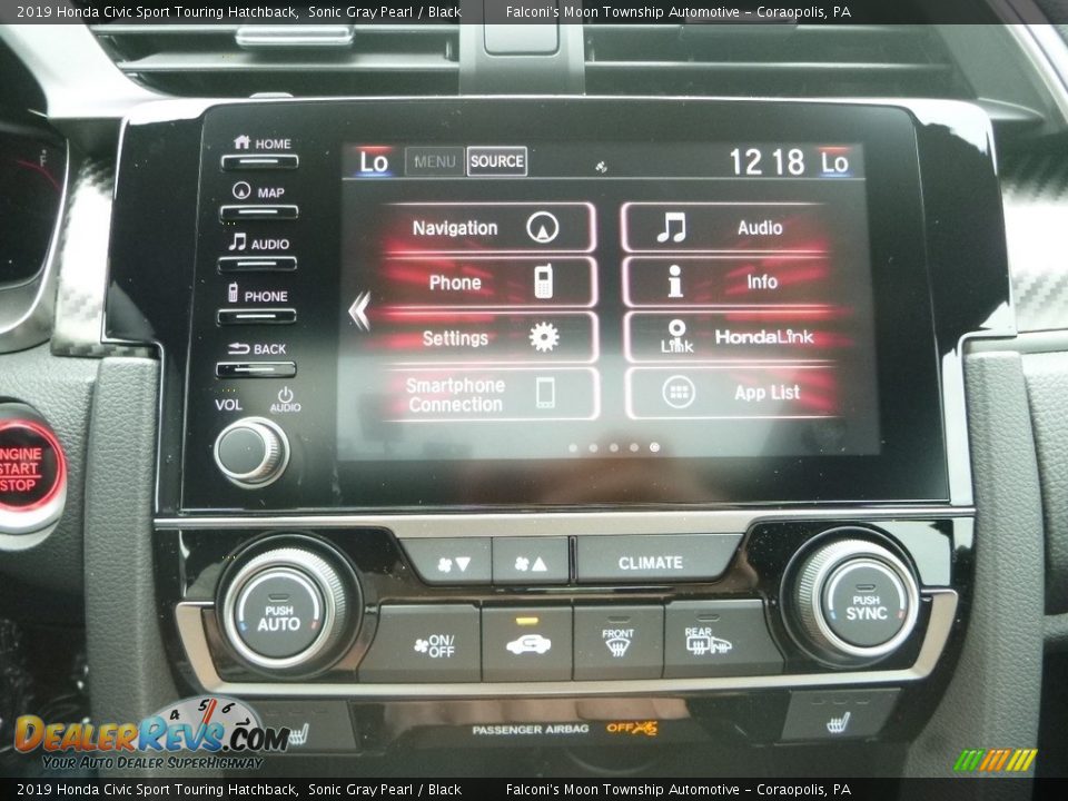 Controls of 2019 Honda Civic Sport Touring Hatchback Photo #15