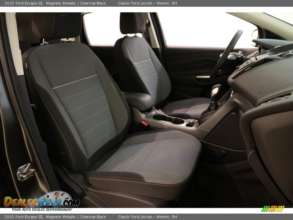 2015 Ford Escape SE Magnetic Metallic / Charcoal Black Photo #13