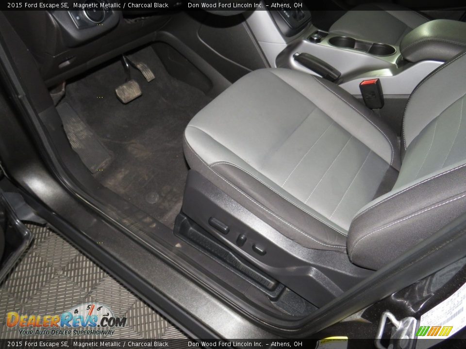 2015 Ford Escape SE Magnetic Metallic / Charcoal Black Photo #21