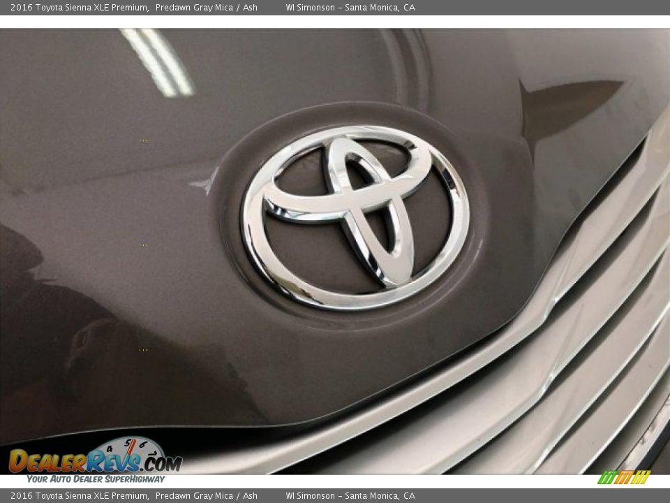 2016 Toyota Sienna XLE Premium Predawn Gray Mica / Ash Photo #33