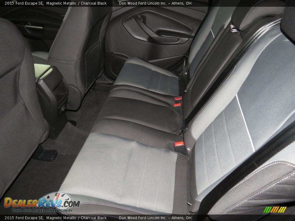2015 Ford Escape SE Magnetic Metallic / Charcoal Black Photo #25