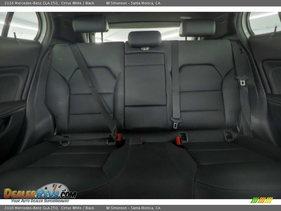 2016 Mercedes-Benz GLA 250 Cirrus White / Black Photo #33