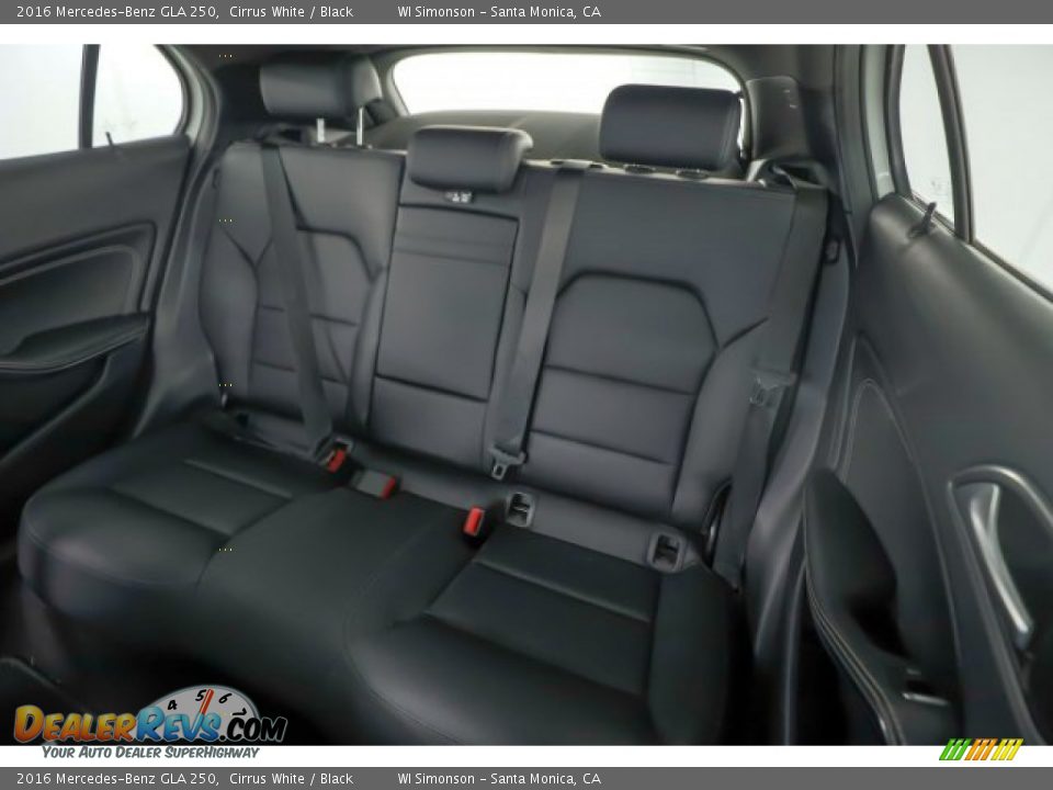2016 Mercedes-Benz GLA 250 Cirrus White / Black Photo #35