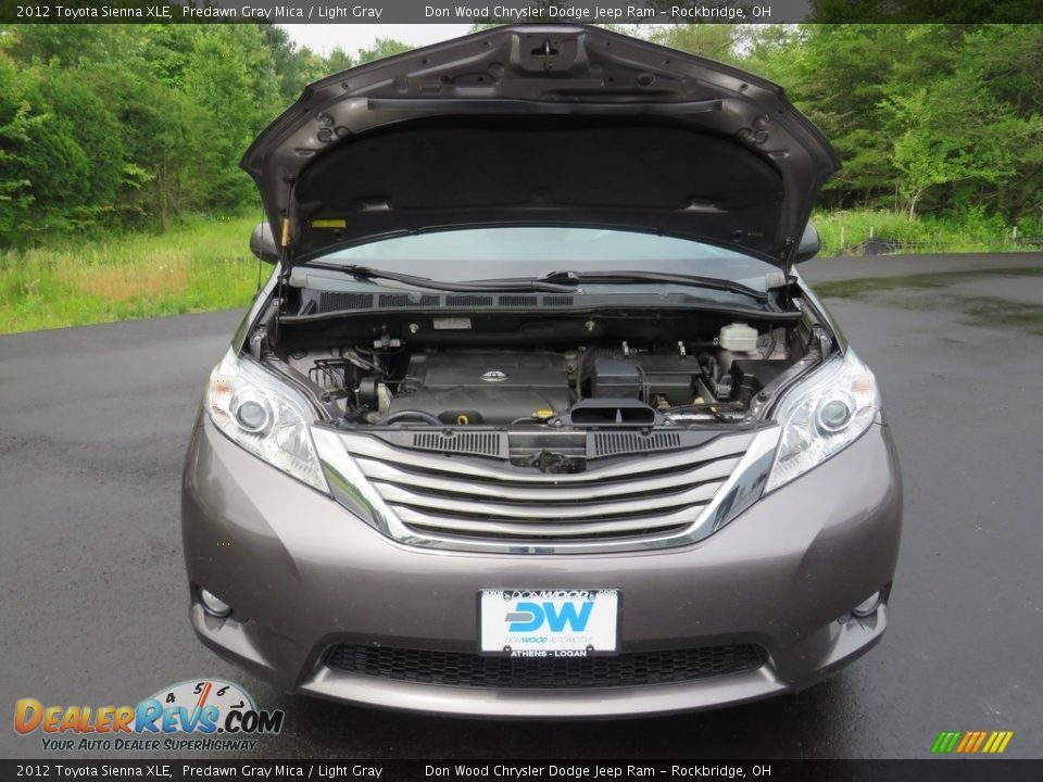2012 Toyota Sienna XLE Predawn Gray Mica / Light Gray Photo #7