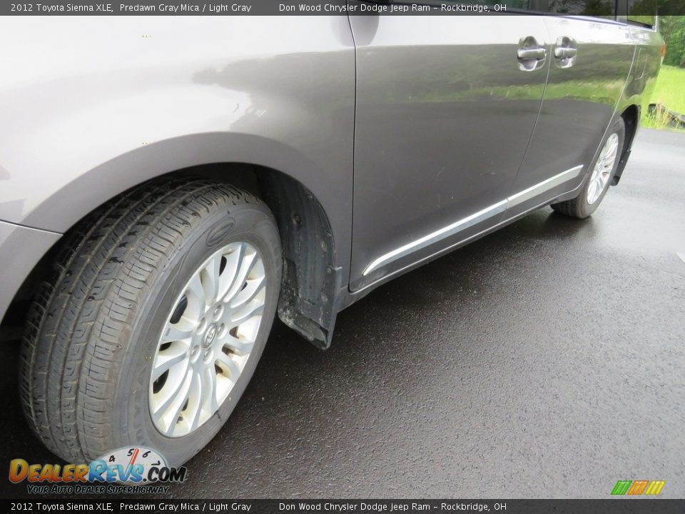 2012 Toyota Sienna XLE Predawn Gray Mica / Light Gray Photo #10