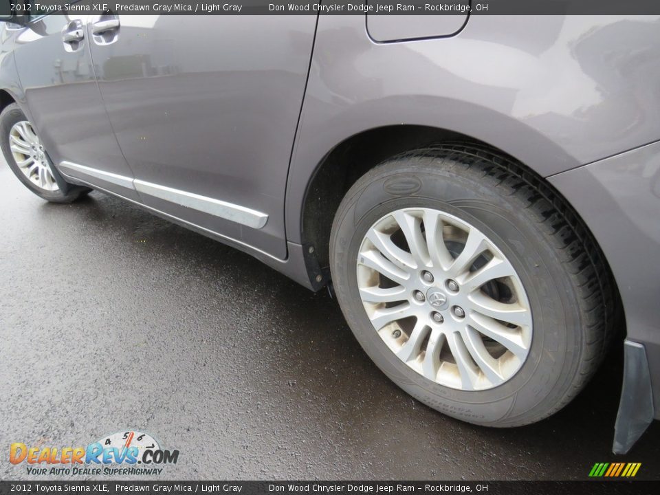2012 Toyota Sienna XLE Predawn Gray Mica / Light Gray Photo #11