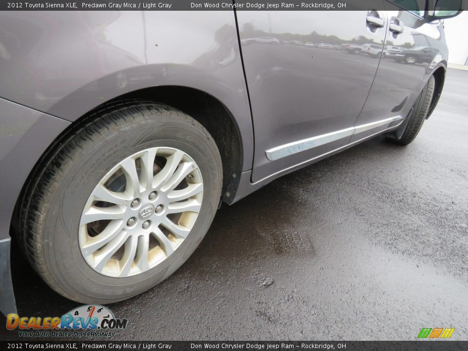 2012 Toyota Sienna XLE Predawn Gray Mica / Light Gray Photo #19