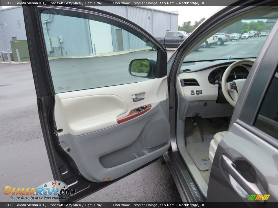 2012 Toyota Sienna XLE Predawn Gray Mica / Light Gray Photo #20