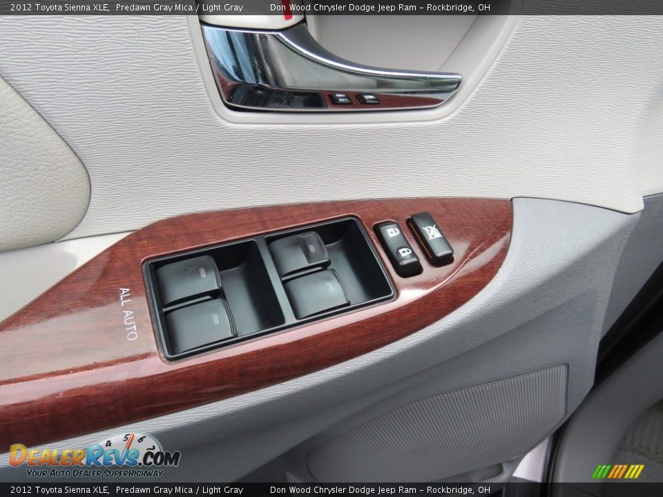 2012 Toyota Sienna XLE Predawn Gray Mica / Light Gray Photo #21