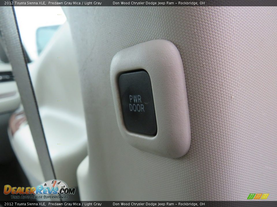 2012 Toyota Sienna XLE Predawn Gray Mica / Light Gray Photo #27