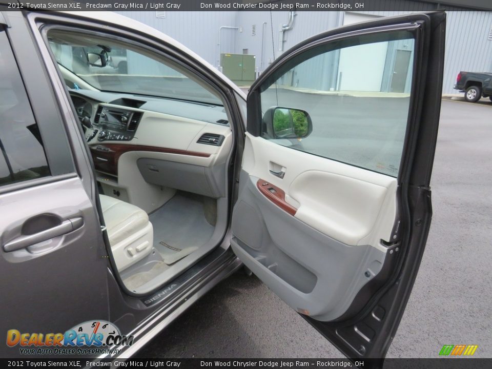 2012 Toyota Sienna XLE Predawn Gray Mica / Light Gray Photo #28