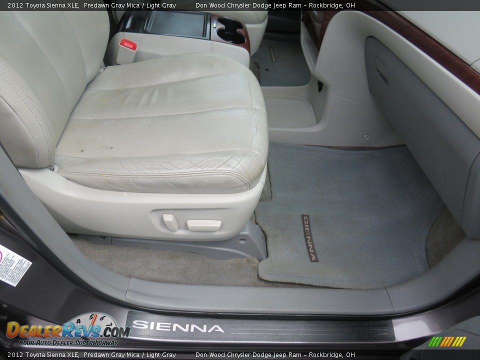 2012 Toyota Sienna XLE Predawn Gray Mica / Light Gray Photo #29