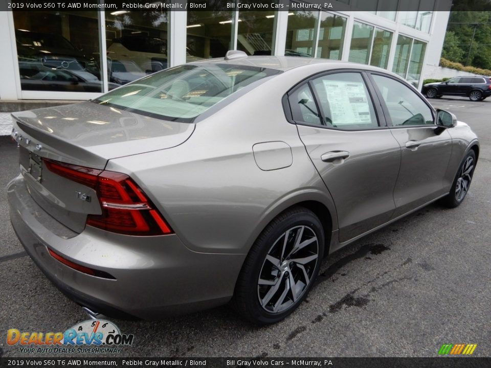 2019 Volvo S60 T6 AWD Momentum Pebble Gray Metallic / Blond Photo #2