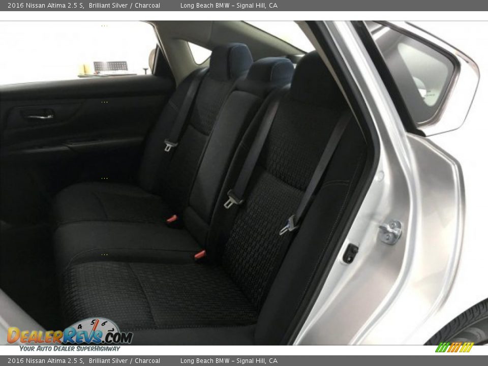 2016 Nissan Altima 2.5 S Brilliant Silver / Charcoal Photo #32