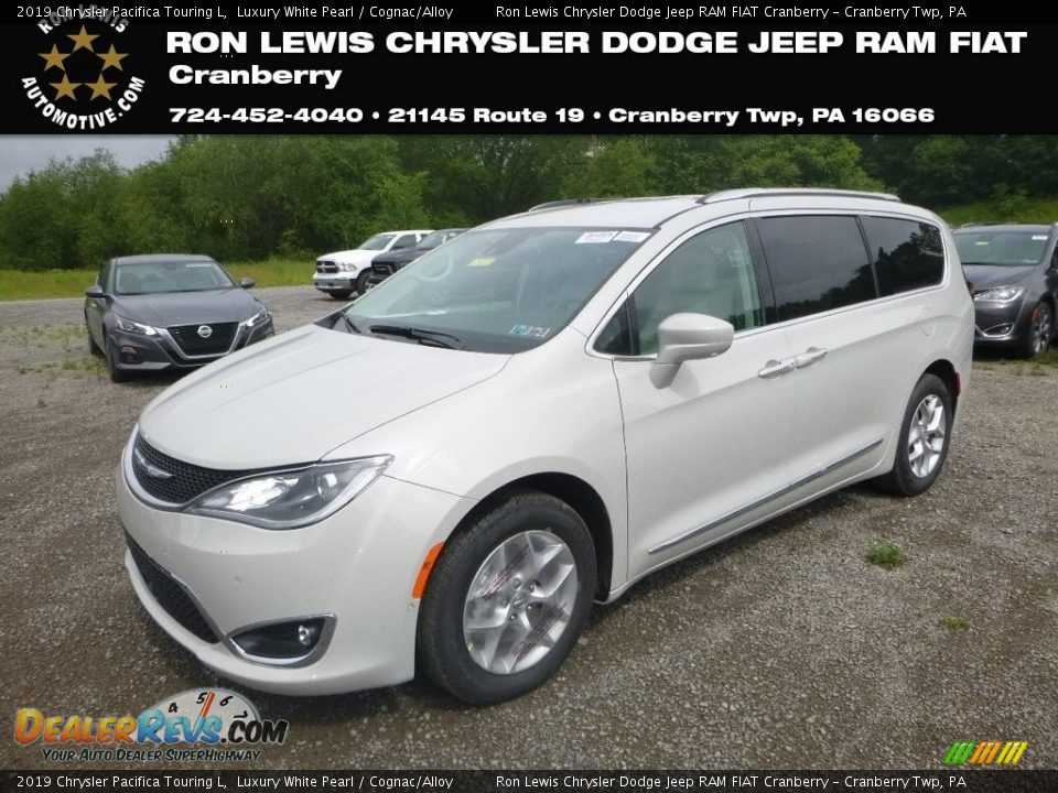 2019 Chrysler Pacifica Touring L Luxury White Pearl / Cognac/Alloy Photo #1