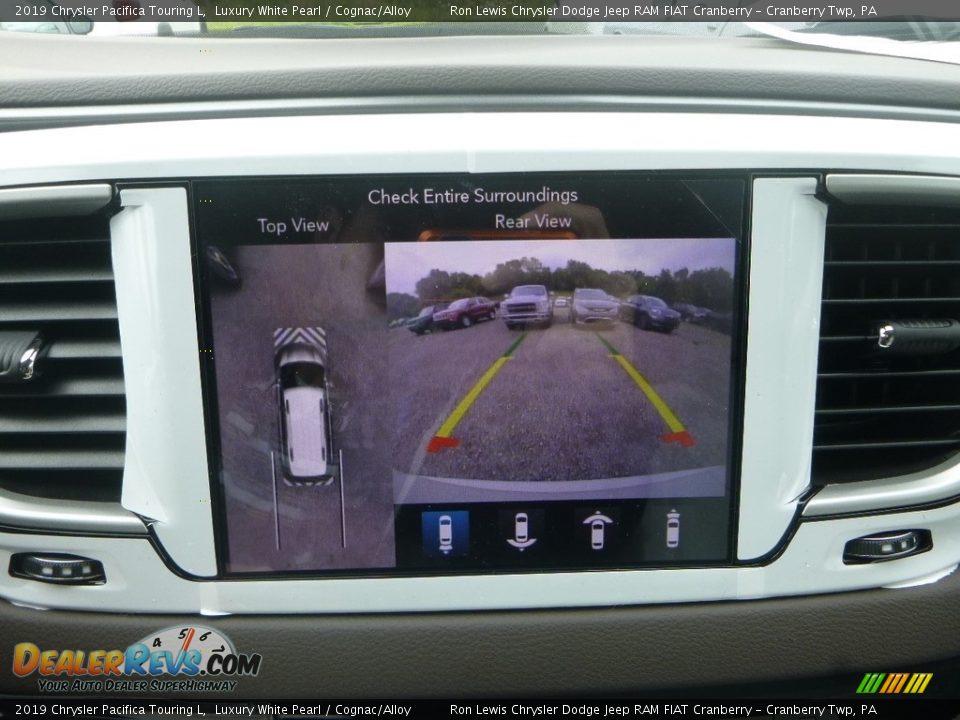 2019 Chrysler Pacifica Touring L Luxury White Pearl / Cognac/Alloy Photo #18