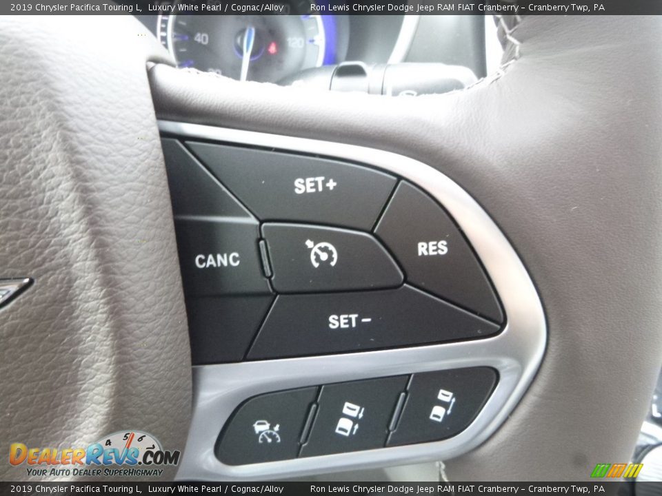 2019 Chrysler Pacifica Touring L Luxury White Pearl / Cognac/Alloy Photo #19