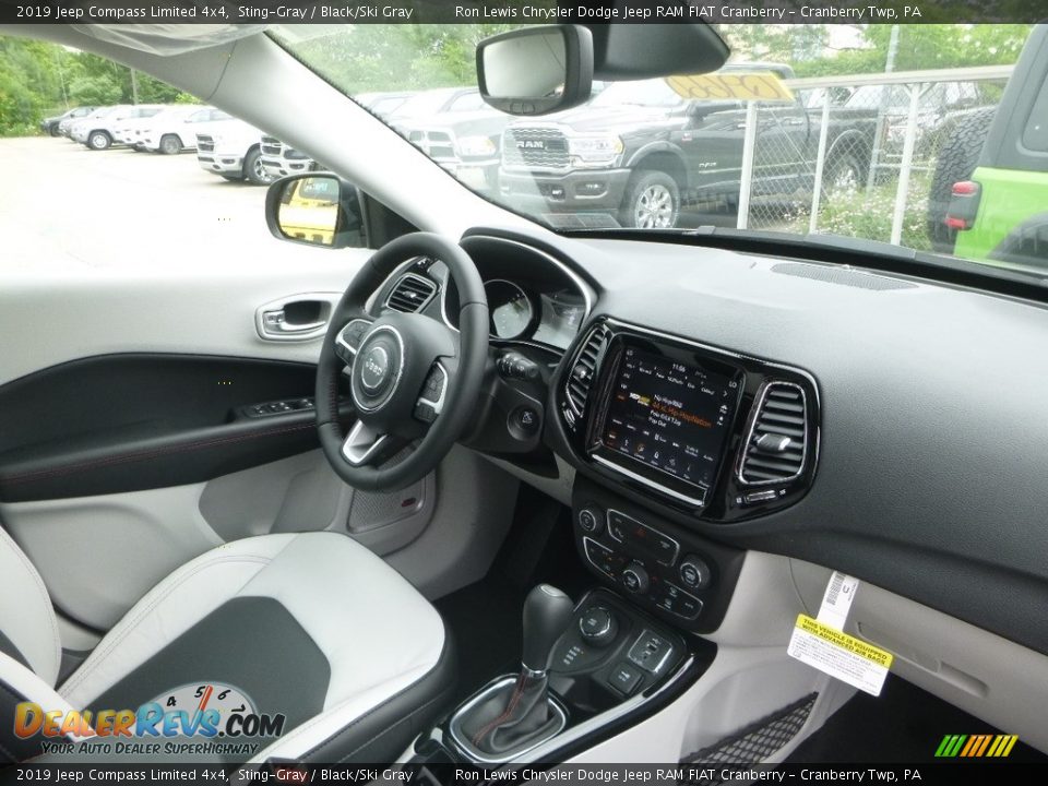 2019 Jeep Compass Limited 4x4 Sting-Gray / Black/Ski Gray Photo #11