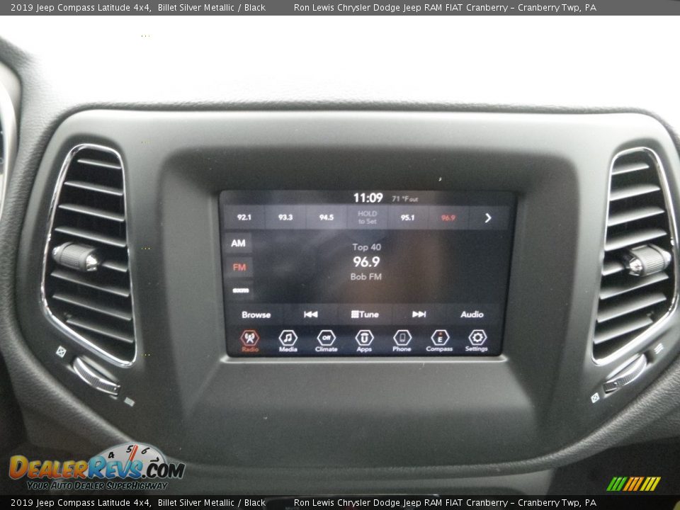 2019 Jeep Compass Latitude 4x4 Billet Silver Metallic / Black Photo #17