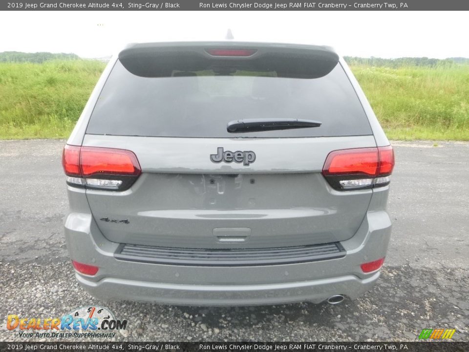 2019 Jeep Grand Cherokee Altitude 4x4 Sting-Gray / Black Photo #4