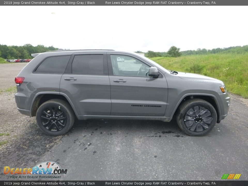 2019 Jeep Grand Cherokee Altitude 4x4 Sting-Gray / Black Photo #6