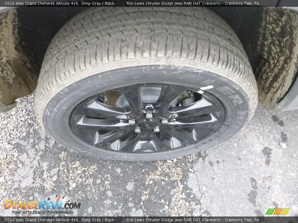 2019 Jeep Grand Cherokee Altitude 4x4 Sting-Gray / Black Photo #12