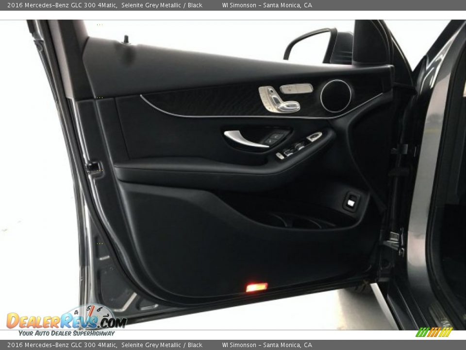 2016 Mercedes-Benz GLC 300 4Matic Selenite Grey Metallic / Black Photo #25