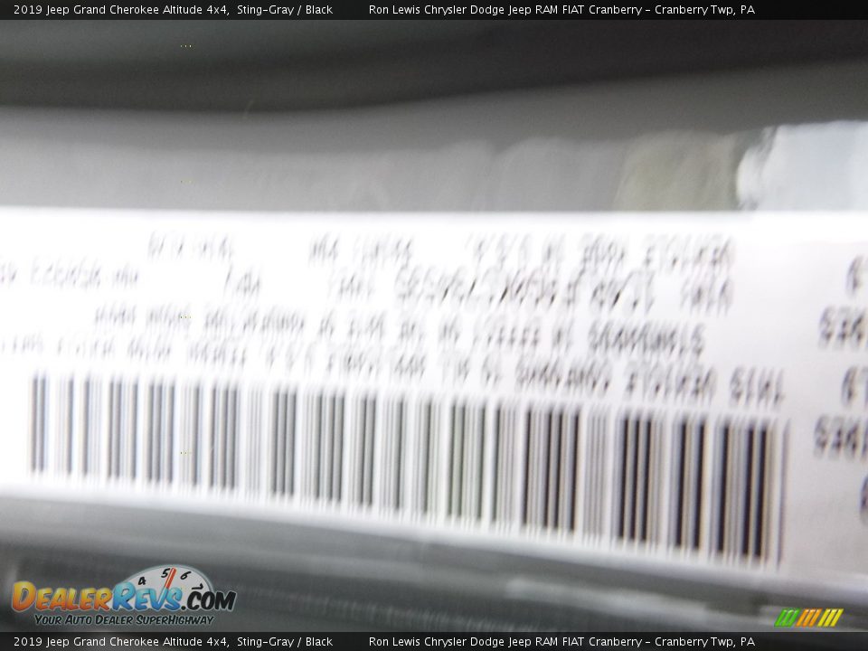 2019 Jeep Grand Cherokee Altitude 4x4 Sting-Gray / Black Photo #15