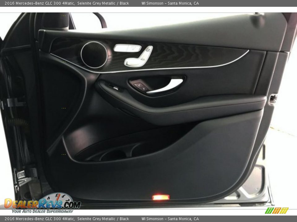 2016 Mercedes-Benz GLC 300 4Matic Selenite Grey Metallic / Black Photo #30
