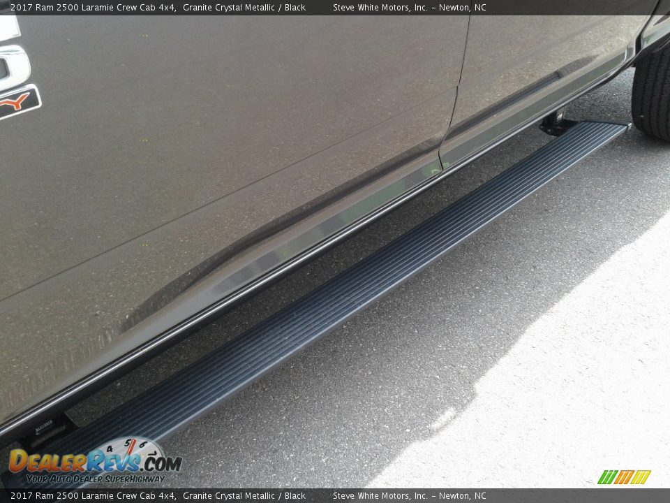 2017 Ram 2500 Laramie Crew Cab 4x4 Granite Crystal Metallic / Black Photo #35