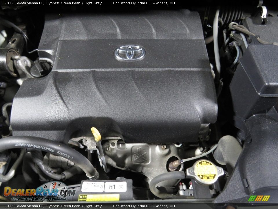2013 Toyota Sienna LE Cypress Green Pearl / Light Gray Photo #6