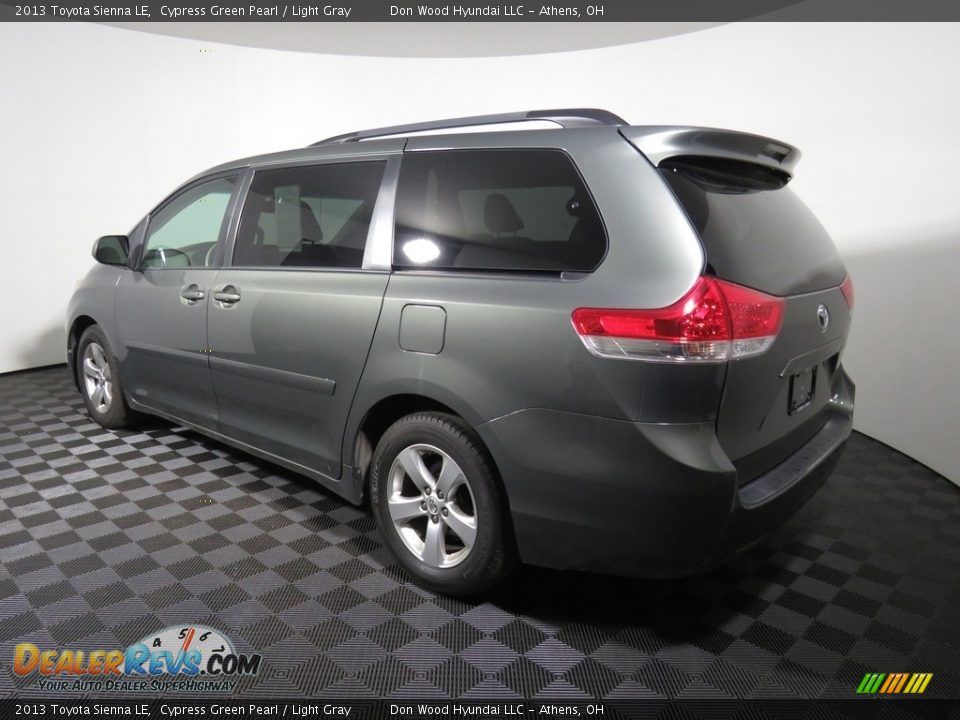 2013 Toyota Sienna LE Cypress Green Pearl / Light Gray Photo #9