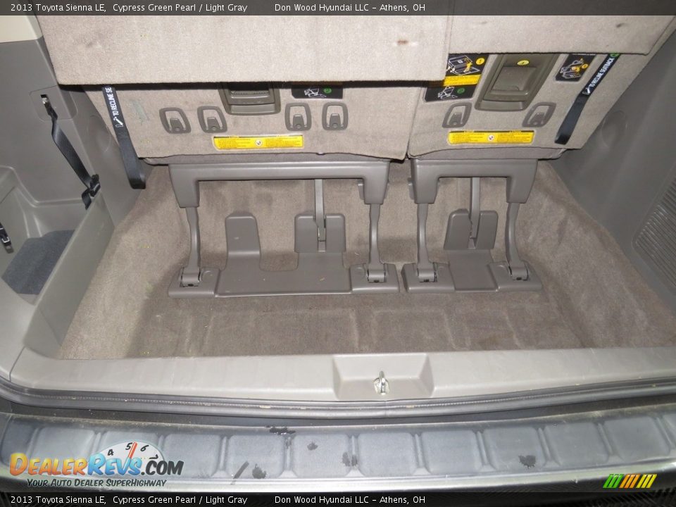 2013 Toyota Sienna LE Cypress Green Pearl / Light Gray Photo #13