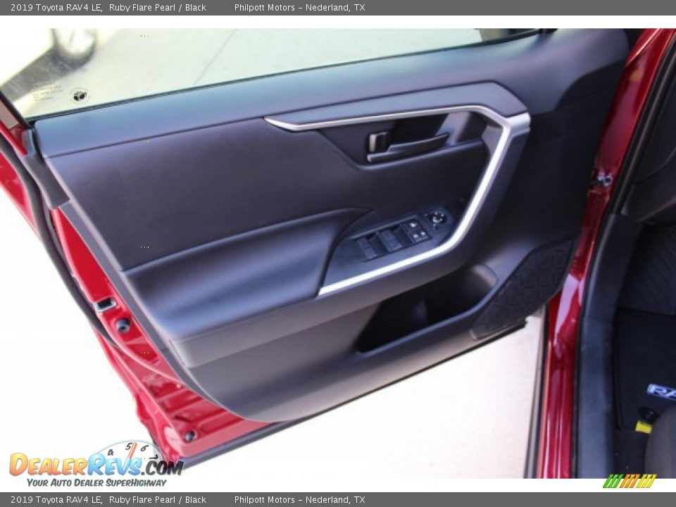 2019 Toyota RAV4 LE Ruby Flare Pearl / Black Photo #9