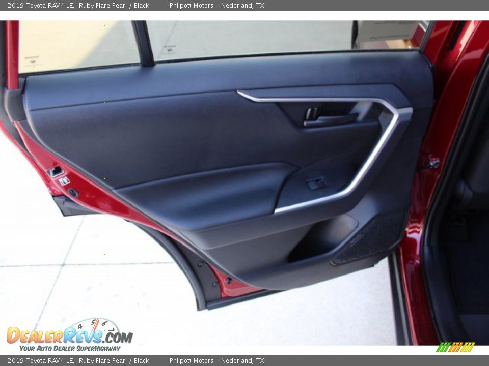 2019 Toyota RAV4 LE Ruby Flare Pearl / Black Photo #17