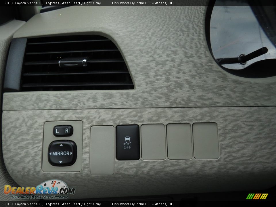 2013 Toyota Sienna LE Cypress Green Pearl / Light Gray Photo #36