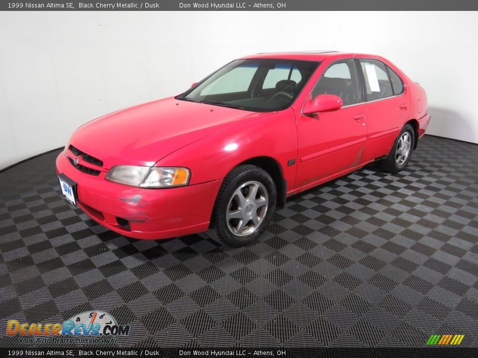 1999 Nissan Altima SE Black Cherry Metallic / Dusk Photo #8