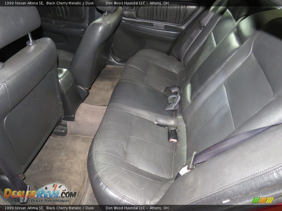 1999 Nissan Altima SE Black Cherry Metallic / Dusk Photo #25