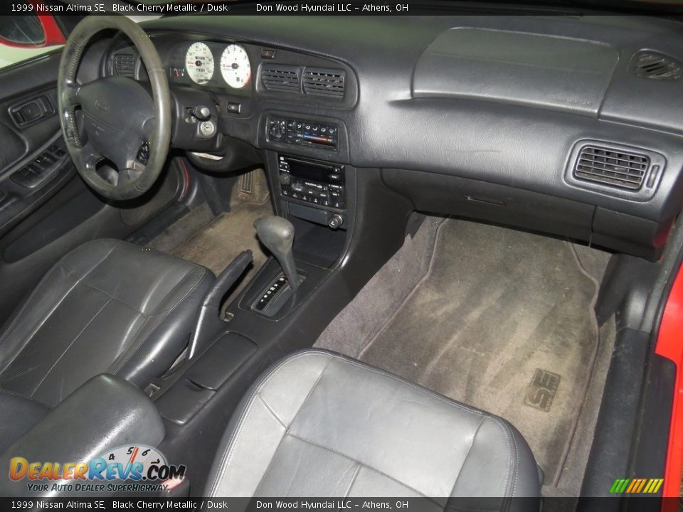 1999 Nissan Altima SE Black Cherry Metallic / Dusk Photo #30