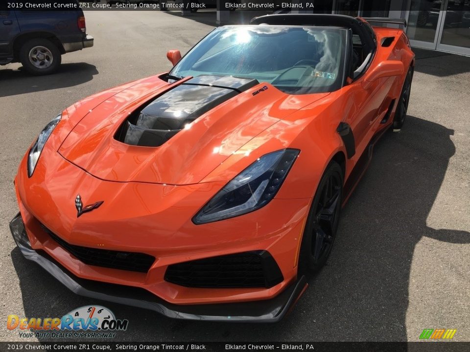 Front 3/4 View of 2019 Chevrolet Corvette ZR1 Coupe Photo #2