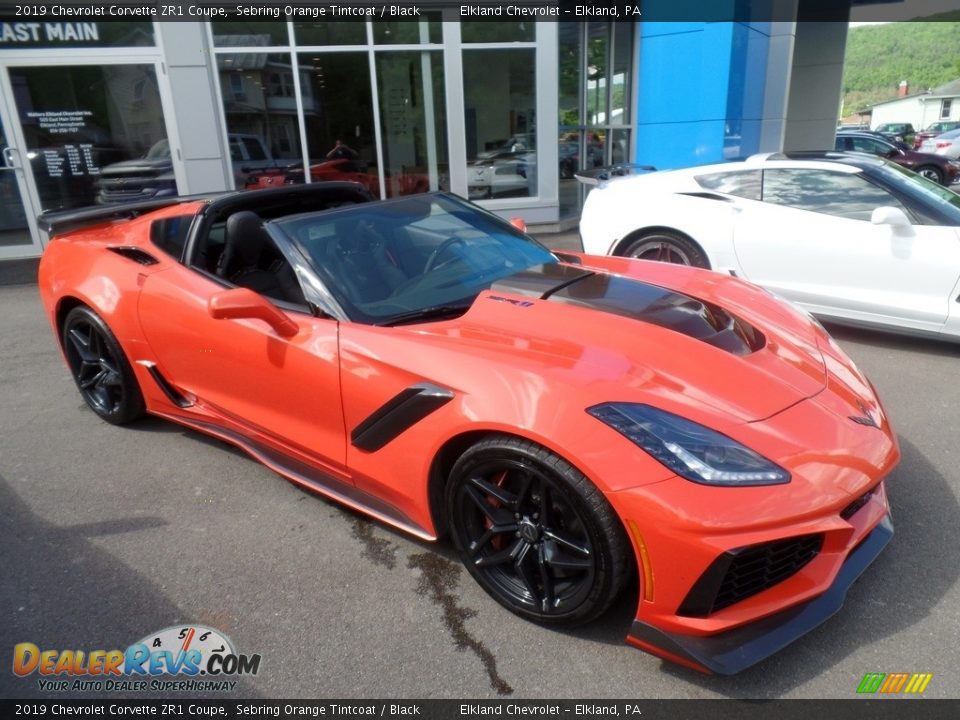 Front 3/4 View of 2019 Chevrolet Corvette ZR1 Coupe Photo #4