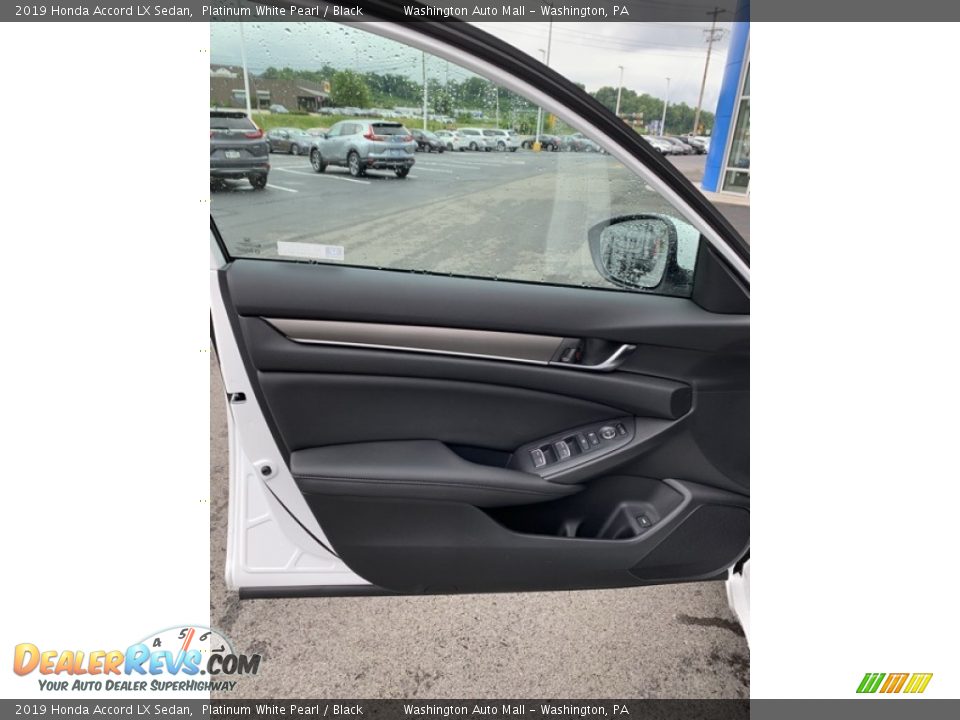 2019 Honda Accord LX Sedan Platinum White Pearl / Black Photo #10
